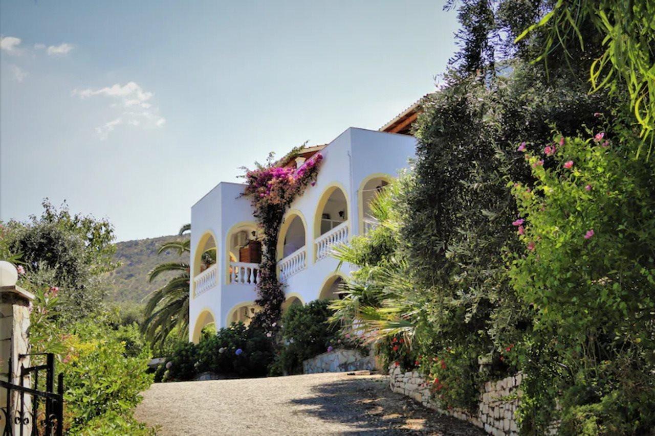 Dionysos Apartments Apraos Exterior photo