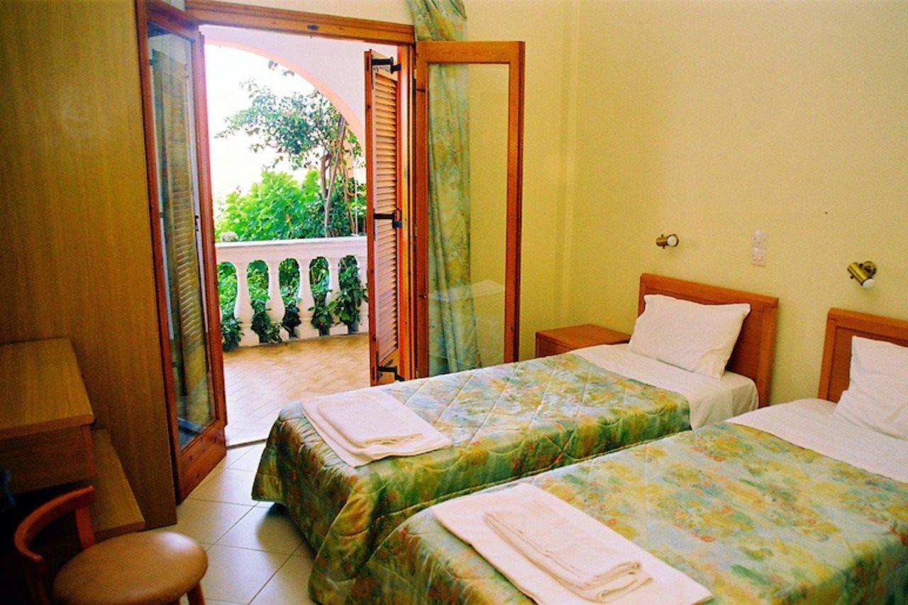 Dionysos Apartments Apraos Exterior photo