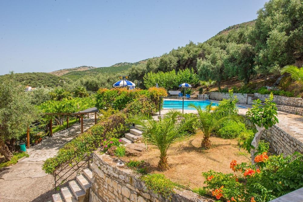 Dionysos Apartments Apraos Exterior photo