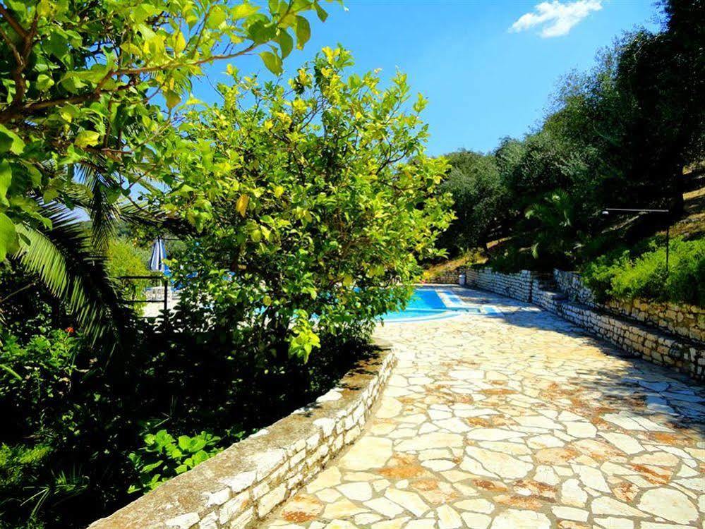 Dionysos Apartments Apraos Exterior photo